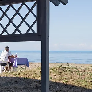 villa-emilia-castagneto-carducci.it-tuscanyhotel.com/