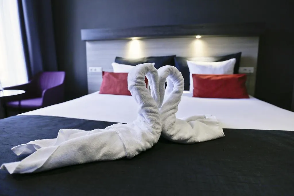 City Hotel Amszterdam 3*,